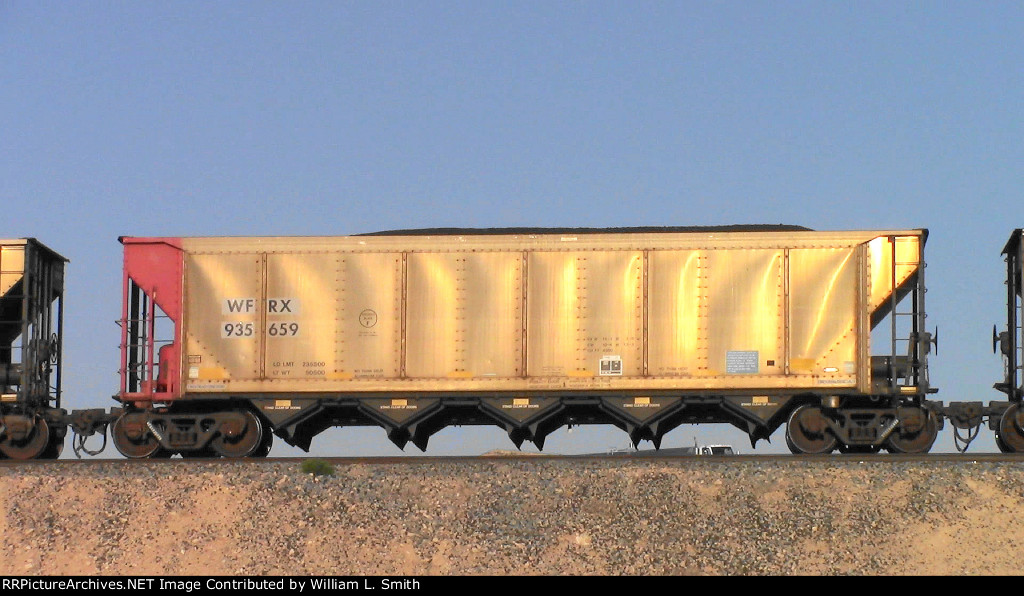 WB Unit Loaded Hooper Frt at Erie NV W-Pshr -10